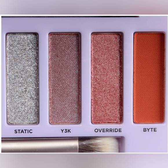 Urban Decay Naked Cyber Eyeshadow Palette - Picture 9 of 13